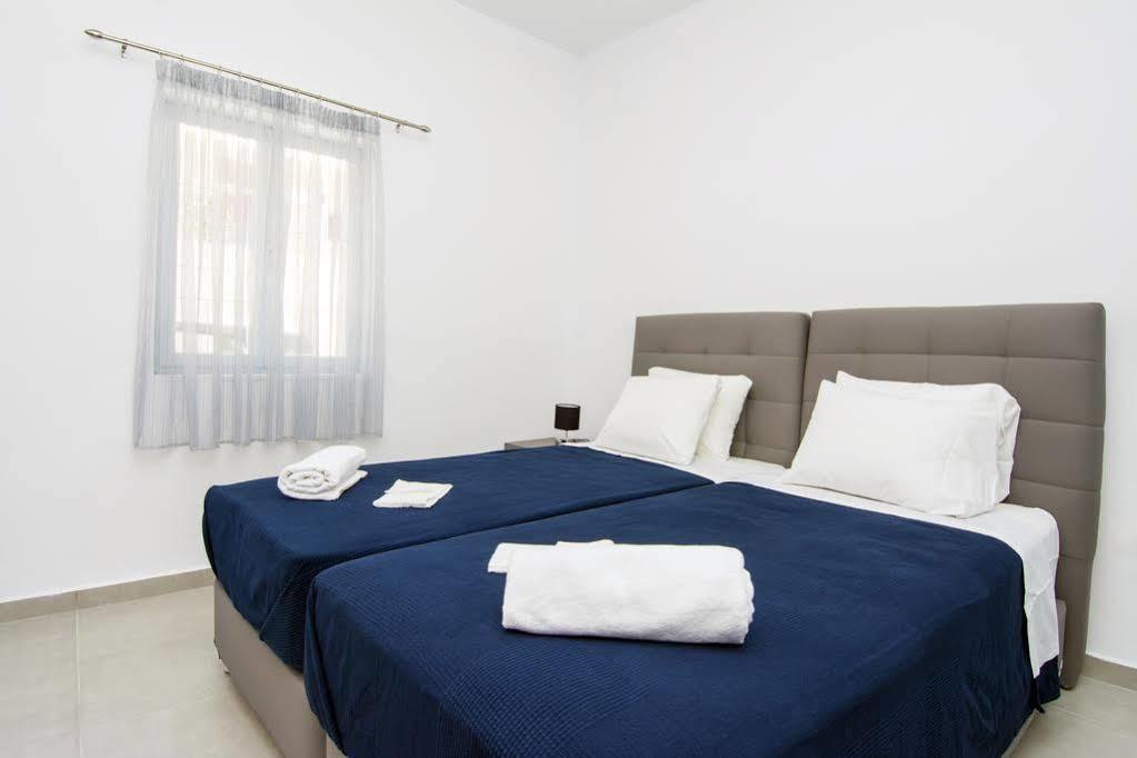Folia Apartments Фіра Екстер'єр фото